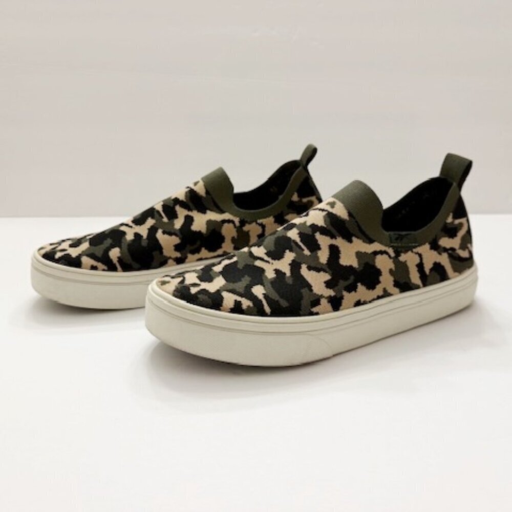 Reebok Onlux Slip-On Women's Walking Shoes Army Green & Black Size 8.5